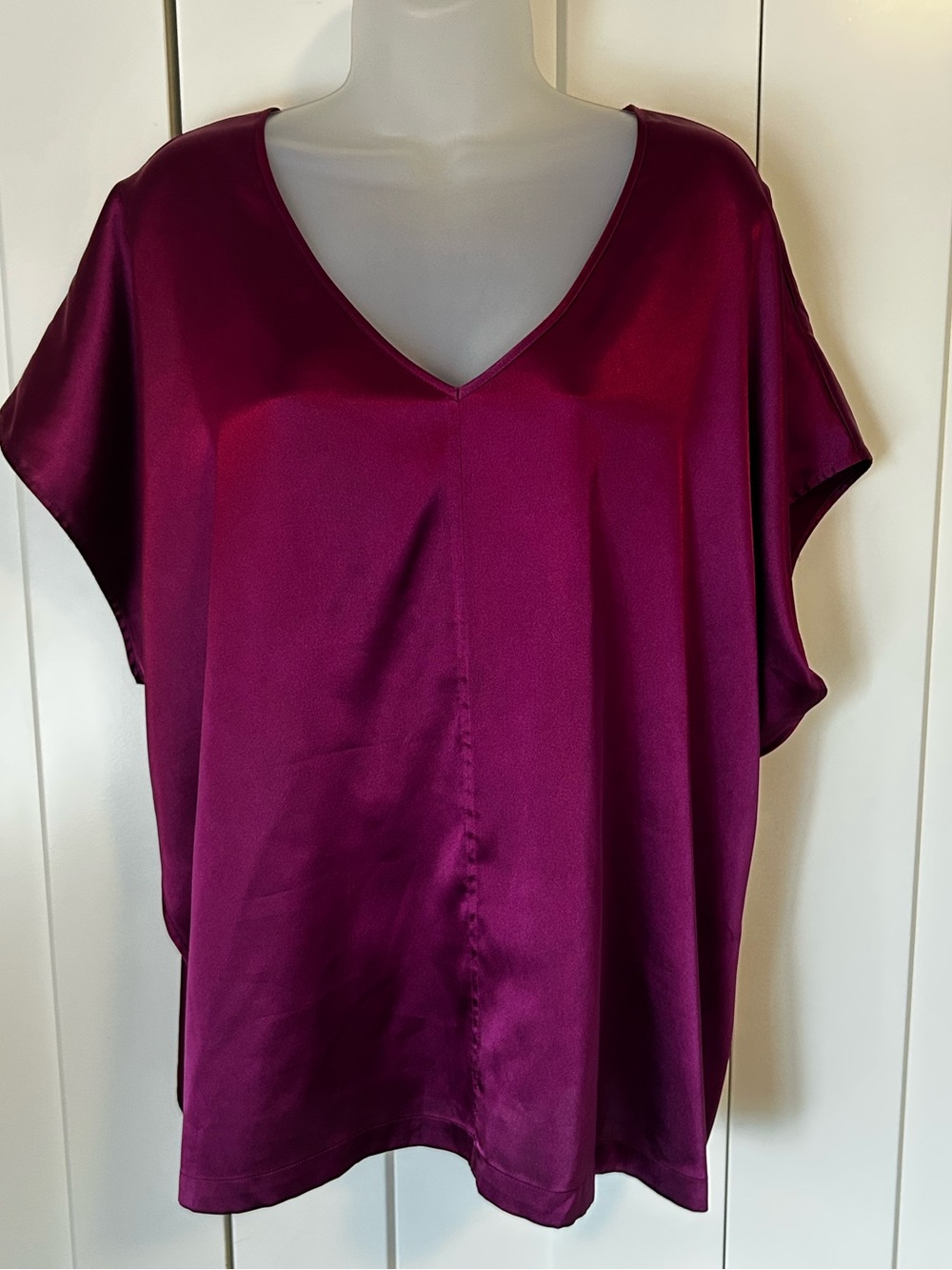 Chico’s silky loose fitting v neck top XL (Chico’s 3)